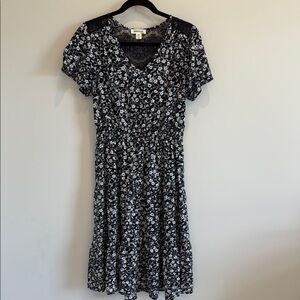 Monteau Los Angeles Floral Midi Dress